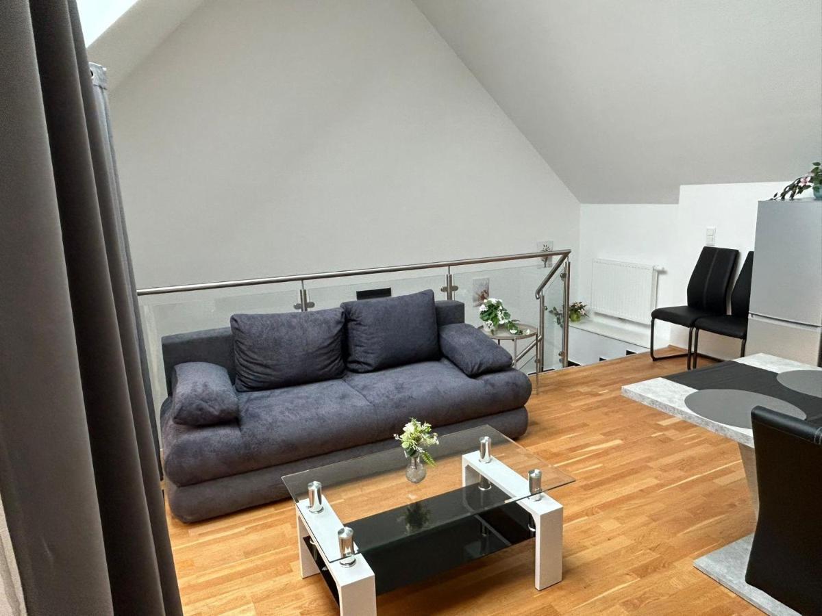 Paky Appartements 00323 Bruck an der Leitha Eksteriør bilde