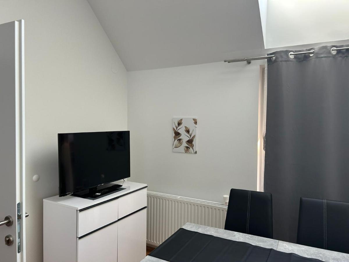 Paky Appartements 00323 Bruck an der Leitha Eksteriør bilde
